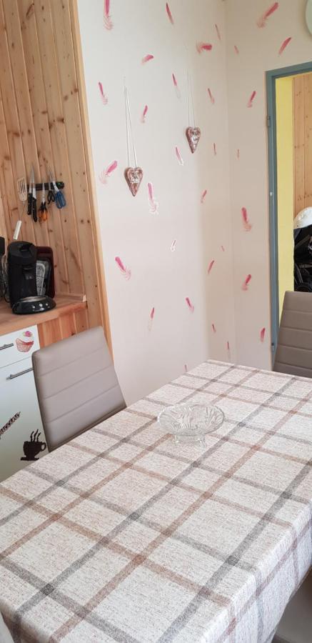 Ferienwohnung Pfötchen Mettweiler Exterior foto